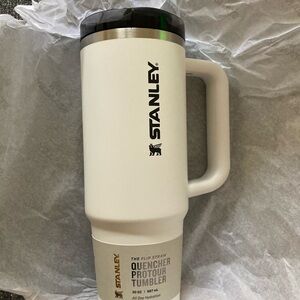 Stanley White and Black Quencher Tumbler